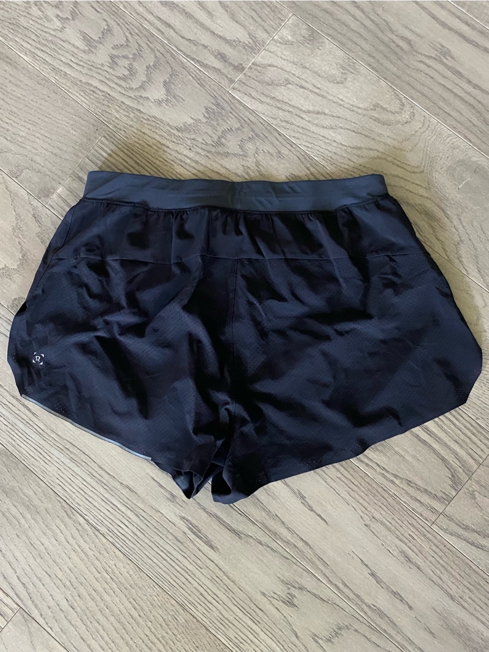 Lululemon Men's Fast & Free Running Shorts - Picture 2 of 2